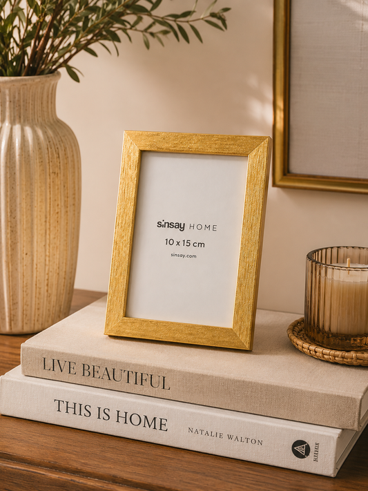 Elegant Textured Gold Photo Frame – 10×15 cm