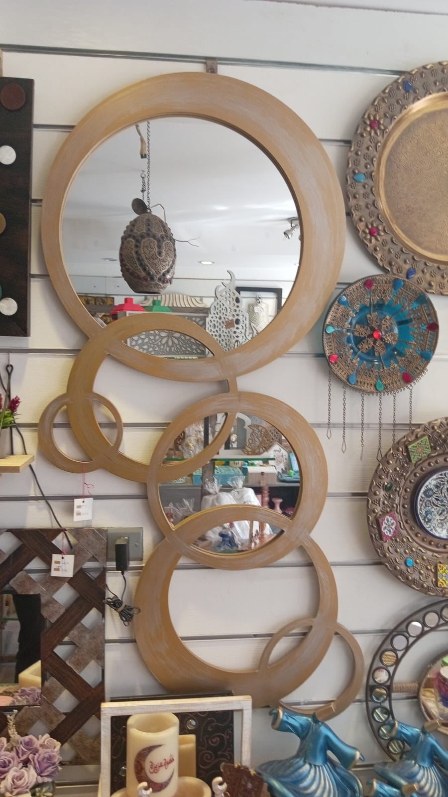 Geometric Gold Interlocking Circle Wall Mirror