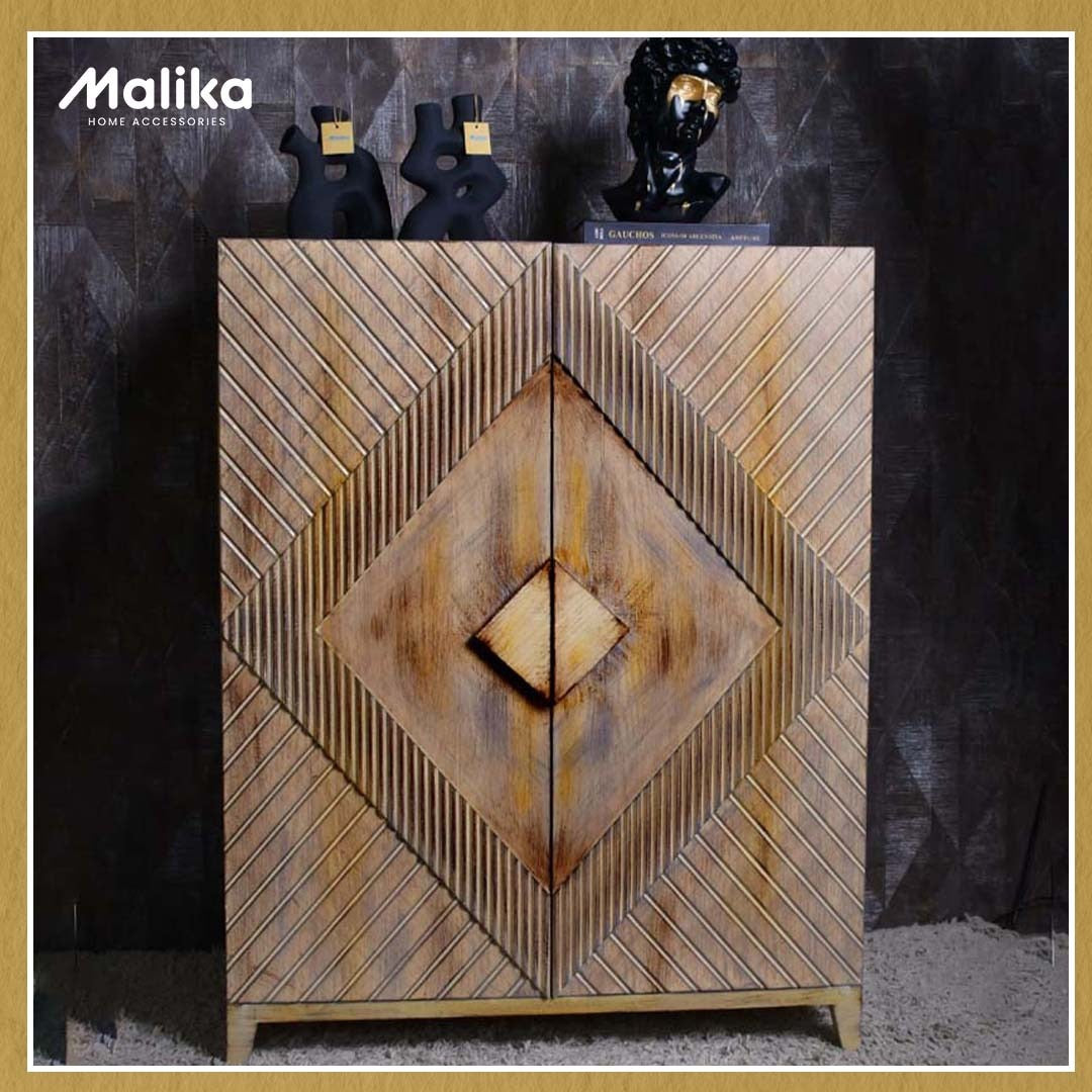 Wooden Shoe Cabinet with Interwoven Colors